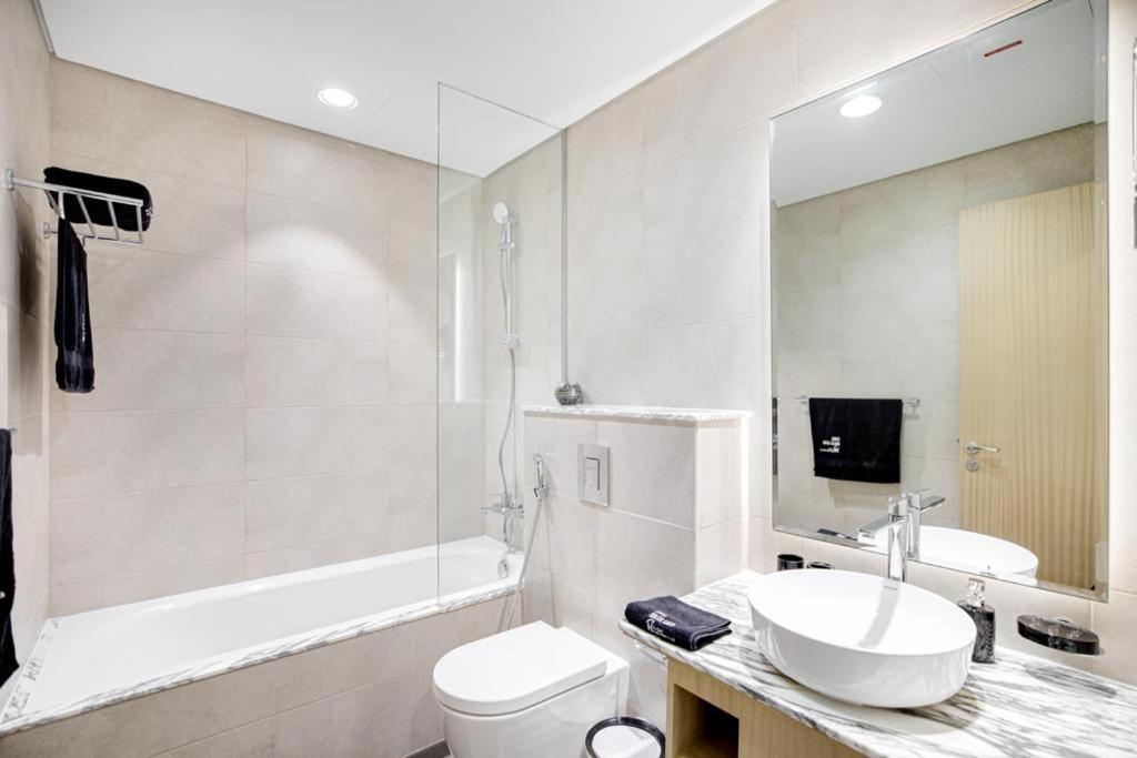 Paramount Midtown Deluxe 1 Bedroom Apartment With Full Burj-Khalifa View دبي المظهر الخارجي الصورة